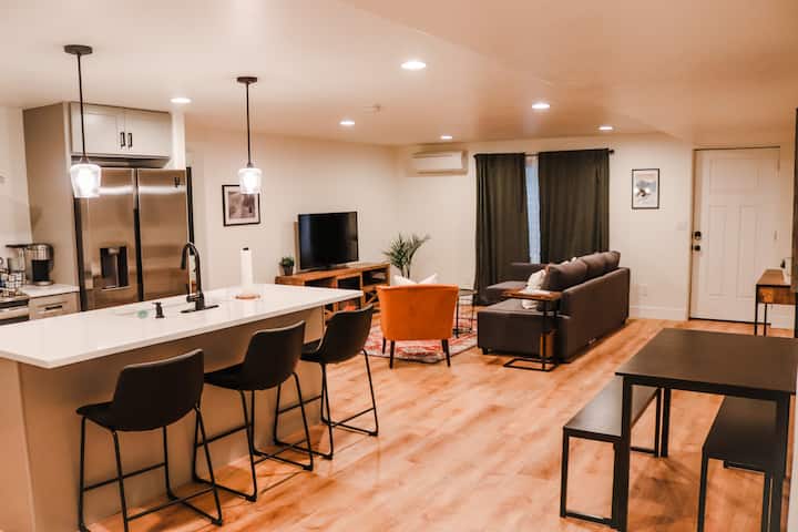 Cozy 1-bedroom basement apartment