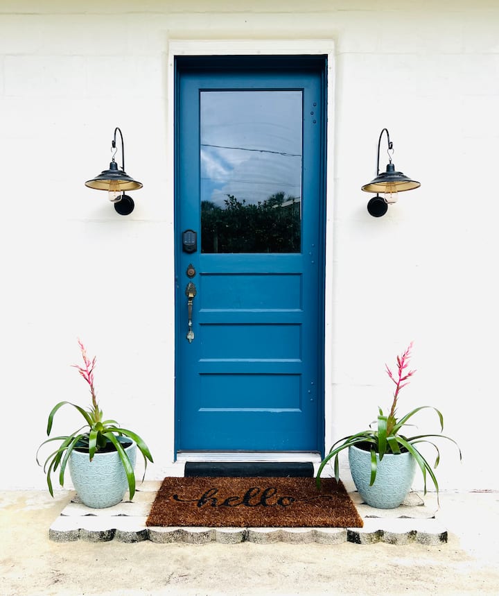 Sleeps 6 | Kayaks | Boat Dock | Big Yard
