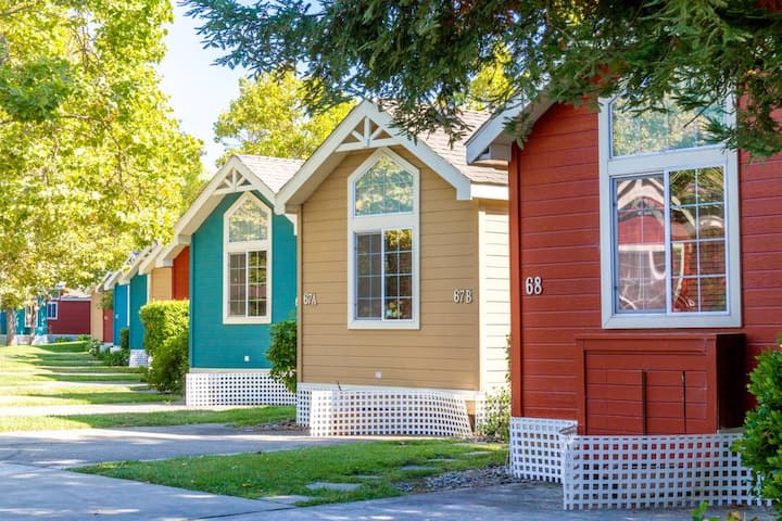 One Bedroom Cottage Along the Napa River