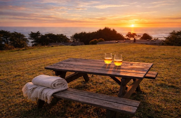 Timbers Suite-Ocean View/Hot Tub/Walk to Headlands