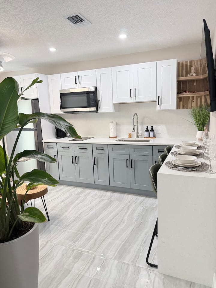 Cozy Guest House Near MCO & Theme Parks