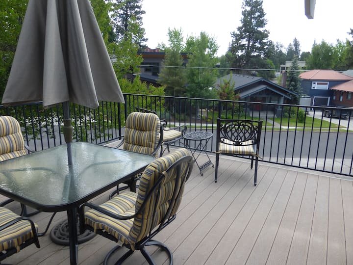 Views & Sounds of Deschutes River in Downtown Bend