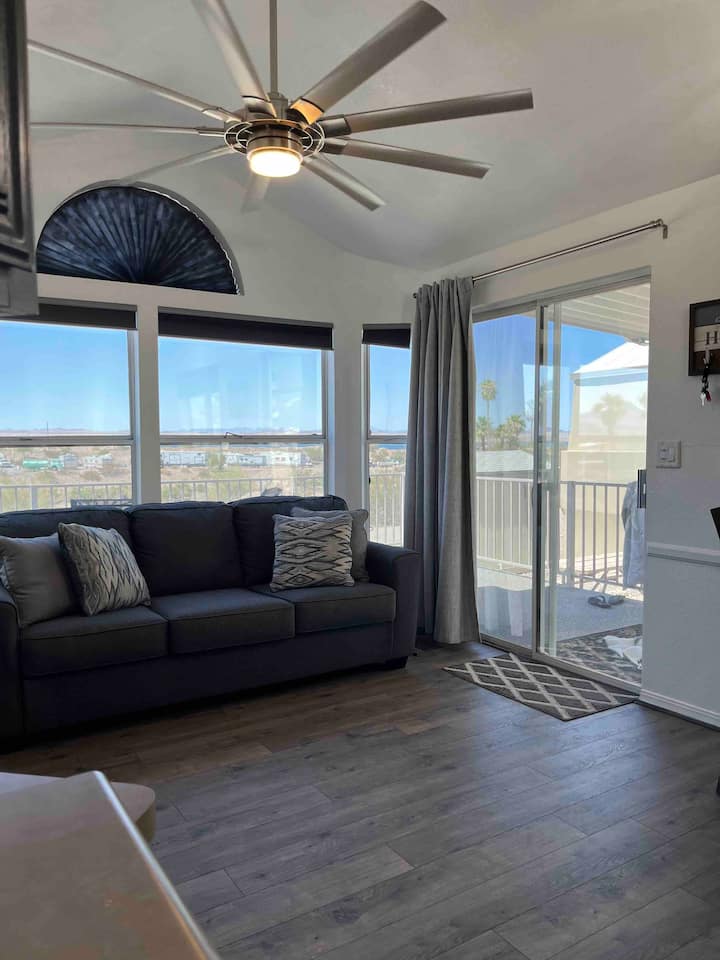 Havasu Hot Spot +Private Launch & Beaches