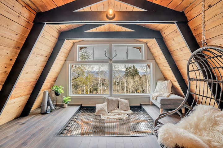 Secluded Hideaway Above Park City w/Hammock Floor