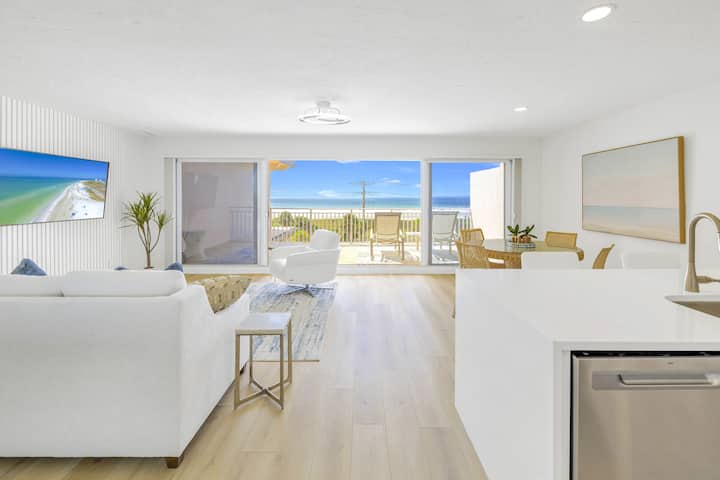 Oceanview Penthouse |1-Min Walk to Beach + Terrace