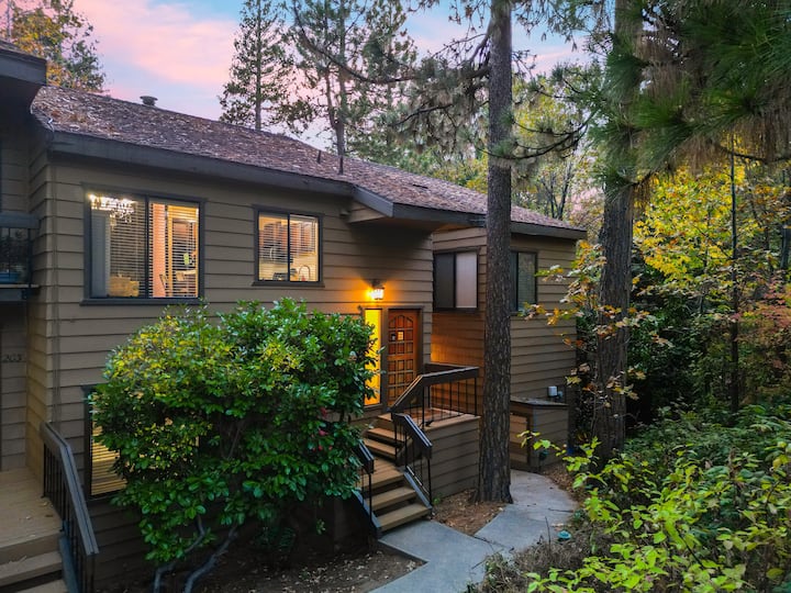 Private Beach + Forest View Decks • Gated Lakeside