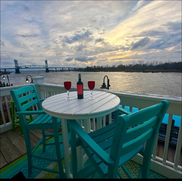 Spectacular Riverfront w/ Parking & A King Bed!