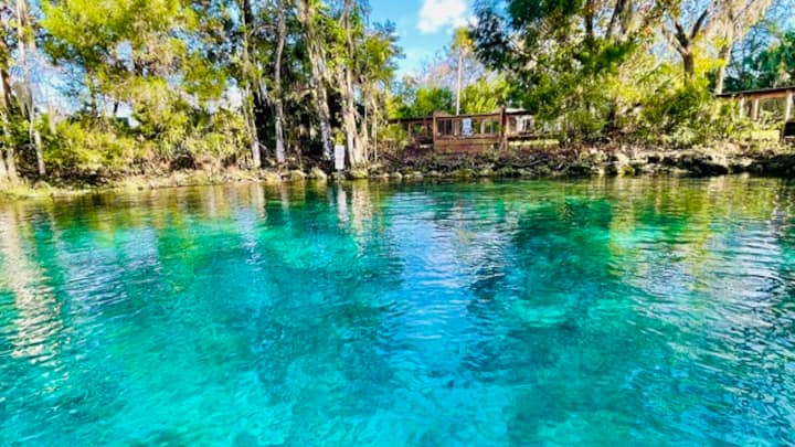 Charming 2 bedroom condo with beautiful views!