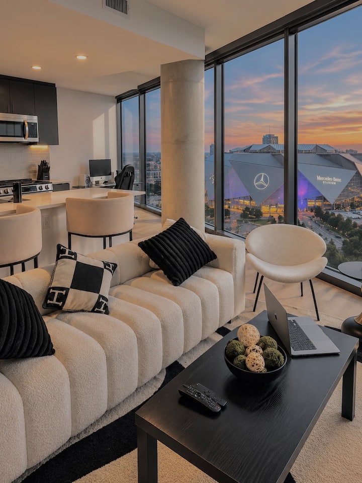 Luxury High-Rise Suite • FIFA 2026