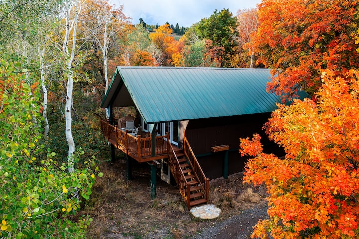 Secluded Cabin with Hot Tub just outside Park City