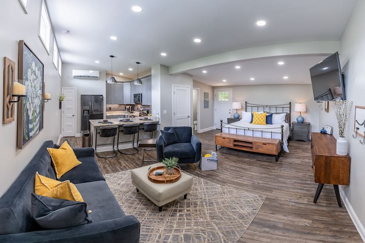 Studio in the Heart of the Valley