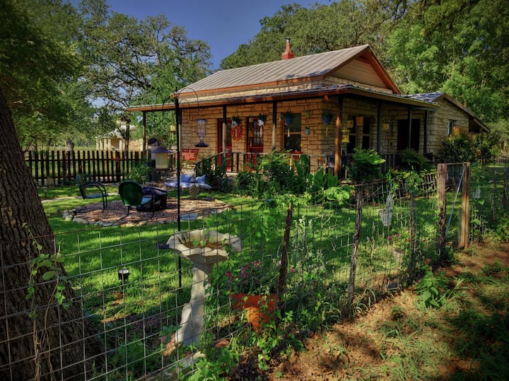 Cottage near Fredericksburg