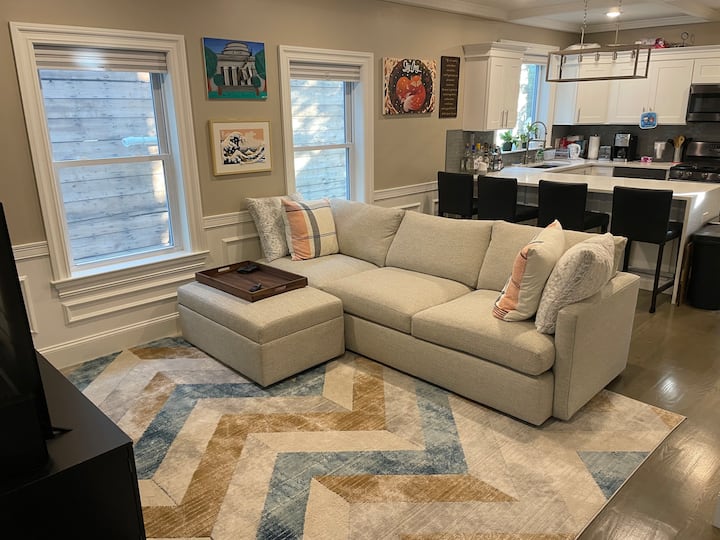 Beautiful Condo in Union Square