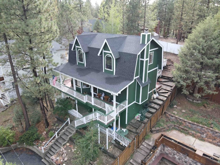 The Gemini Cabin