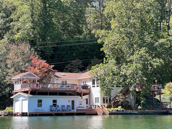 Waterfront Lake Lure- No Kids! New Build in 2026