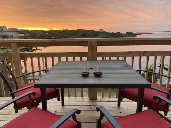 Waterman’s Delight - Soundfront 2 Bed 2 Bath Condo
