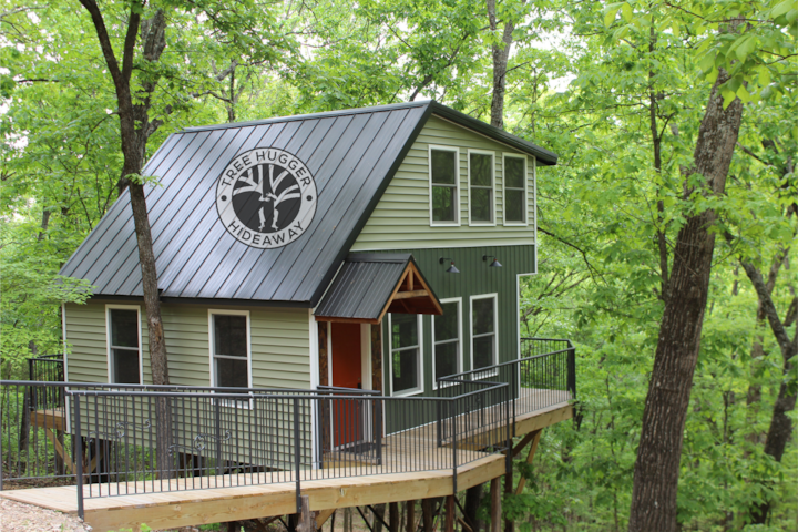 Treehouse in Branson 10 min to SDC