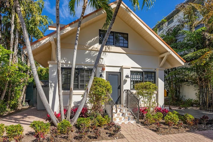 Chic SoBe Studio Retreat