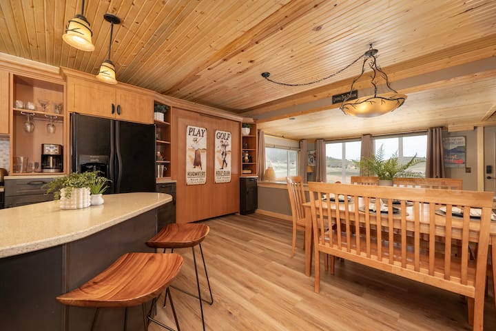 Ski in Ski out, One Bedroom Condo with Jacuzzi Tub