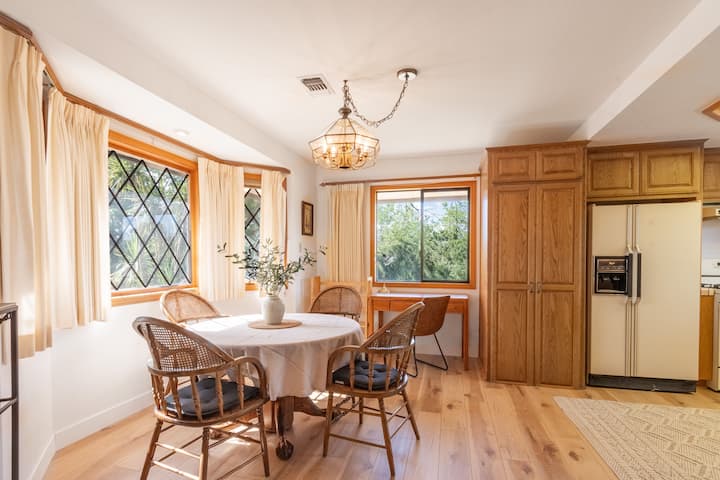 Three Oaks Ranch ~Pet Friendly~