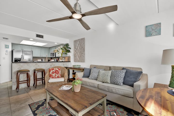 Beach Steps Away: Garden Oasis with Pool & Jacuzzi