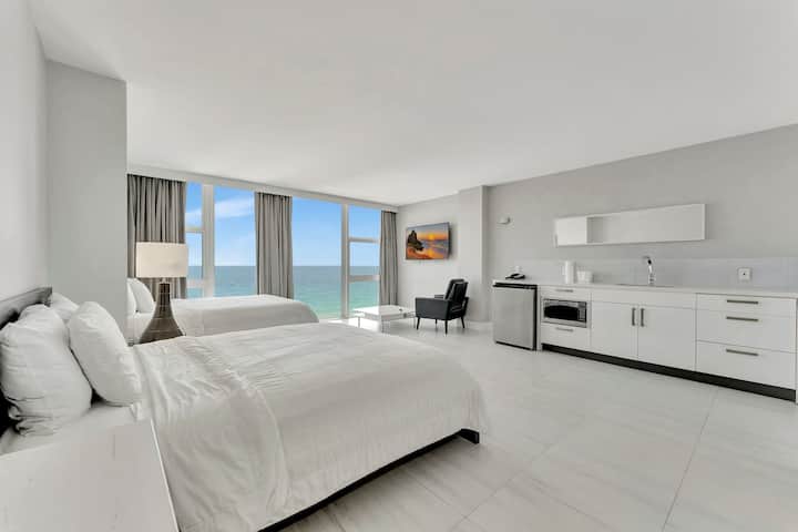 Beautiful room on the beach