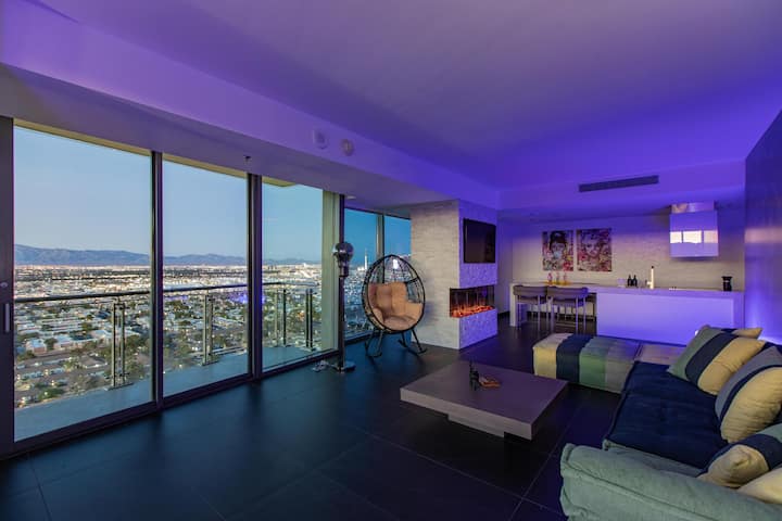 Luxury Suite | No Resort Fees | Wraparound Balcony