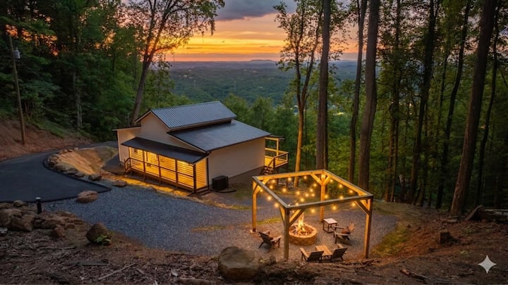 Private Pool | Mountain Views | Honeymoon Cabin