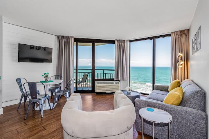 Oceanfront King Suite/Best Layout