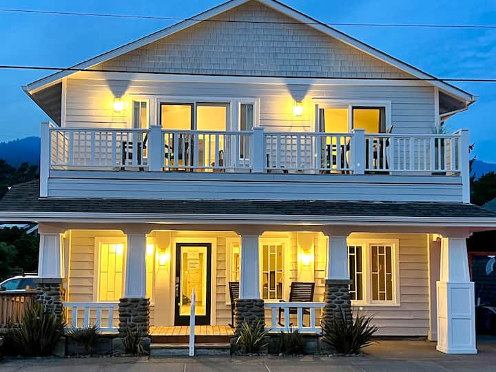 Luxury Stay w/Ocean View in the Heart of Manzanita
